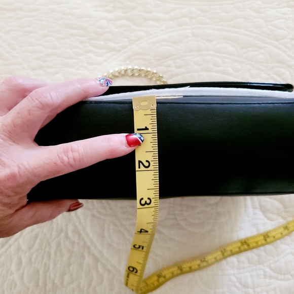 👀50% OFF‼️NWT👜‼️Victoria Secret Laser Cut Floral Pattern Handbag - Picture 10 of 14